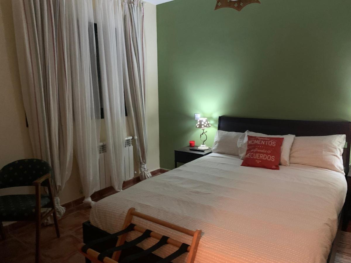 Chalet Pradonavas Navas de San Antonio Bagian luar foto